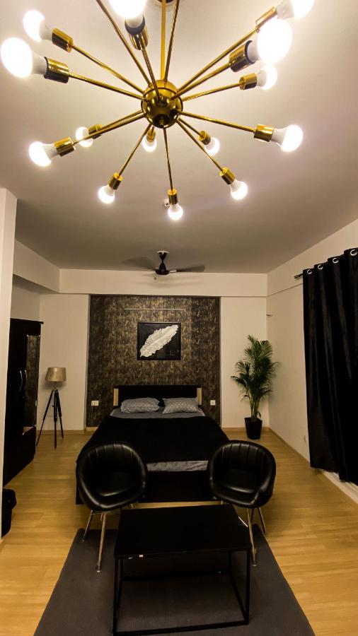 Black Pearl Dlf My Pad Lucknow Bagian luar foto